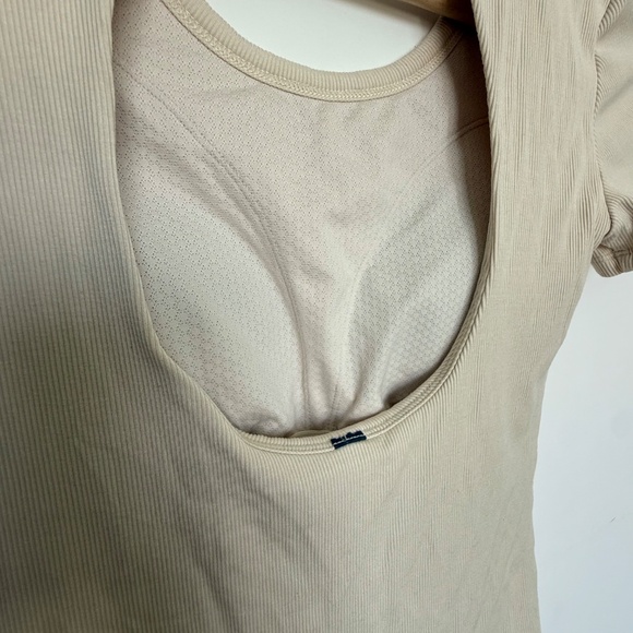 Vuori Pose Open Back Body Suit- Milkweed Size XS - Picture 3 of 3